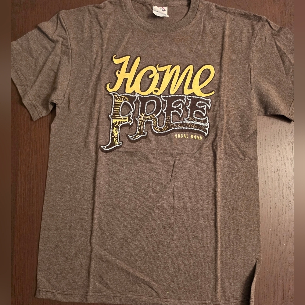 Home Free Graphic Tee in Heather Brown with Yellow Print New Never Worn Size M